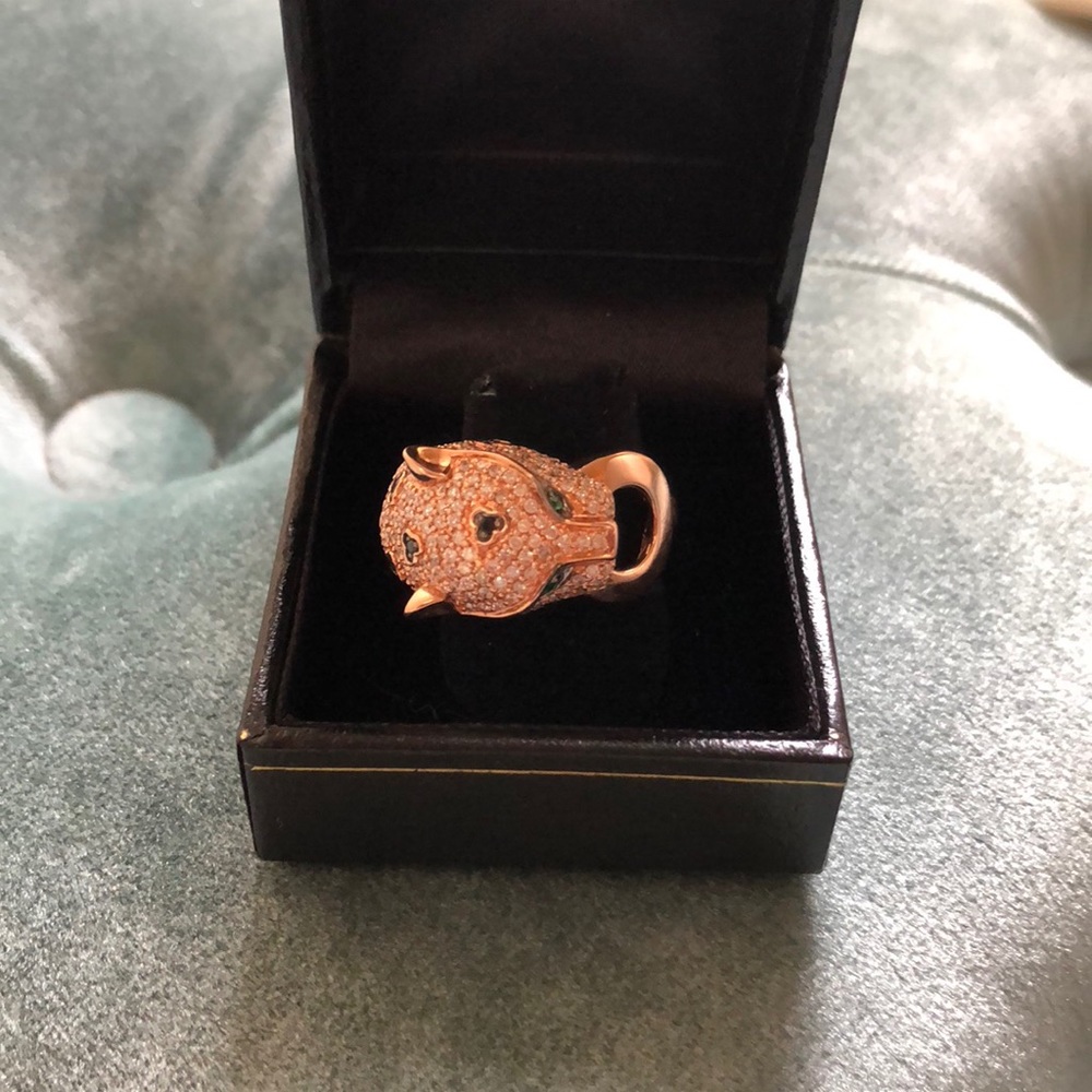Diamond and emerald Jaguar Ring